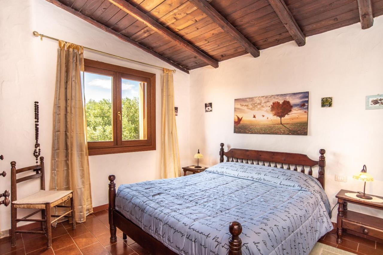 Splendida Vista Su Tavolara Villa Porto San Paolo  Eksteriør billede