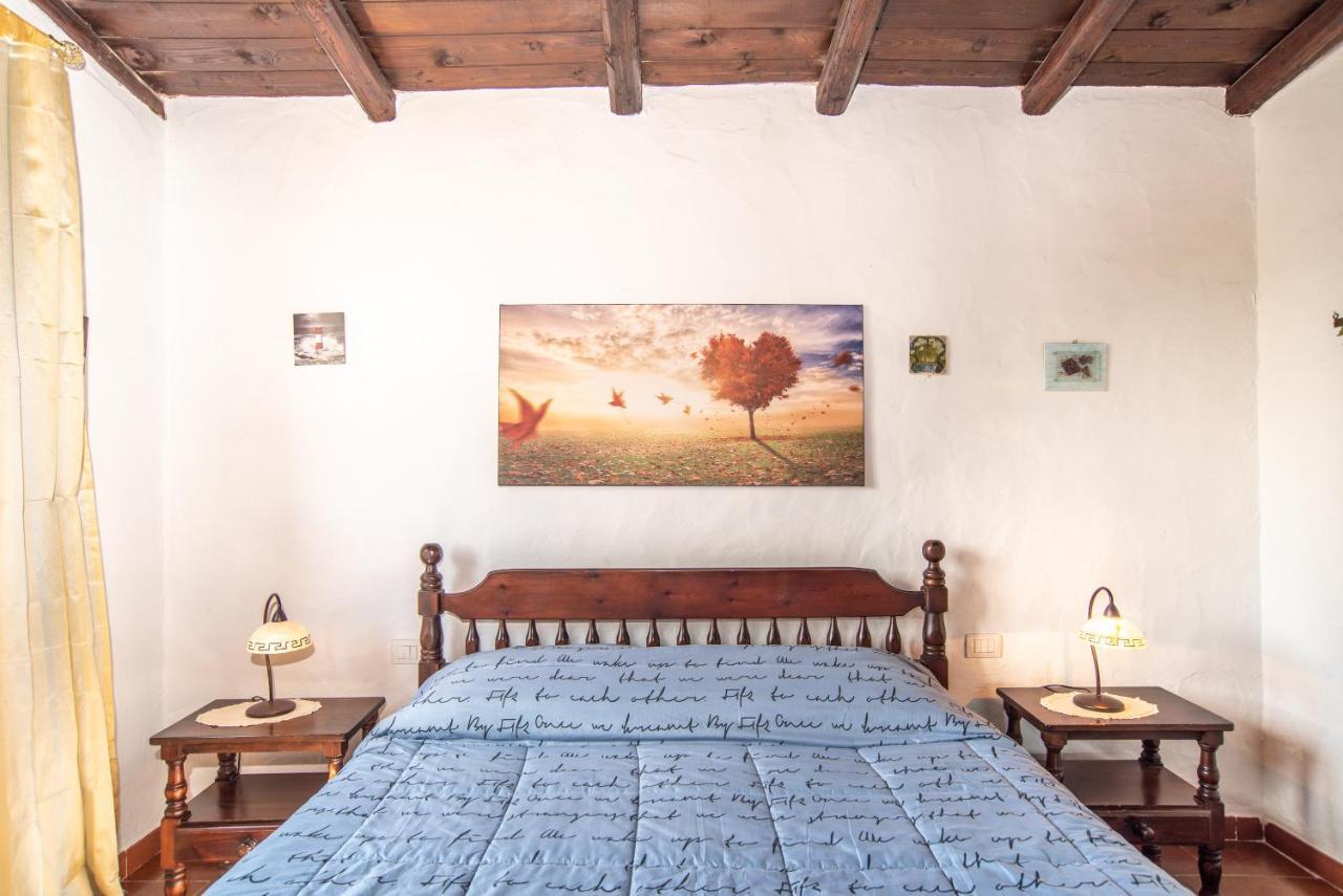 Splendida Vista Su Tavolara Villa Porto San Paolo  Eksteriør billede